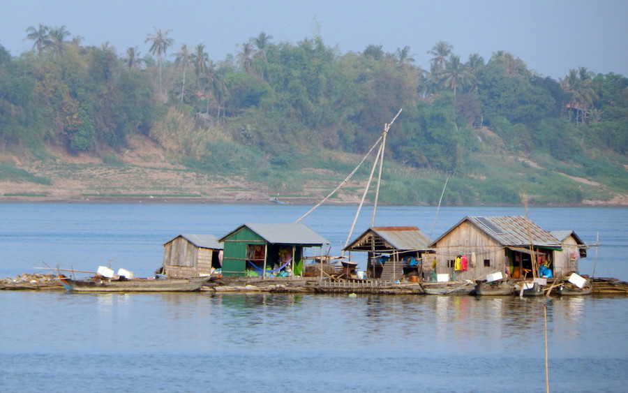Fishing communities in the Mekong River Cambodia (Photo: Andreas Neef)